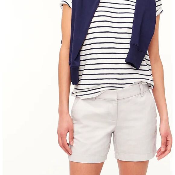 NWT J.Crew Classic 5” Chino Short In Oyster Grey Size 12 - Picture 1 of 7